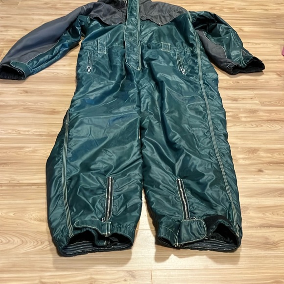 Men’s one piece snowsuit - Picture 12 of 13